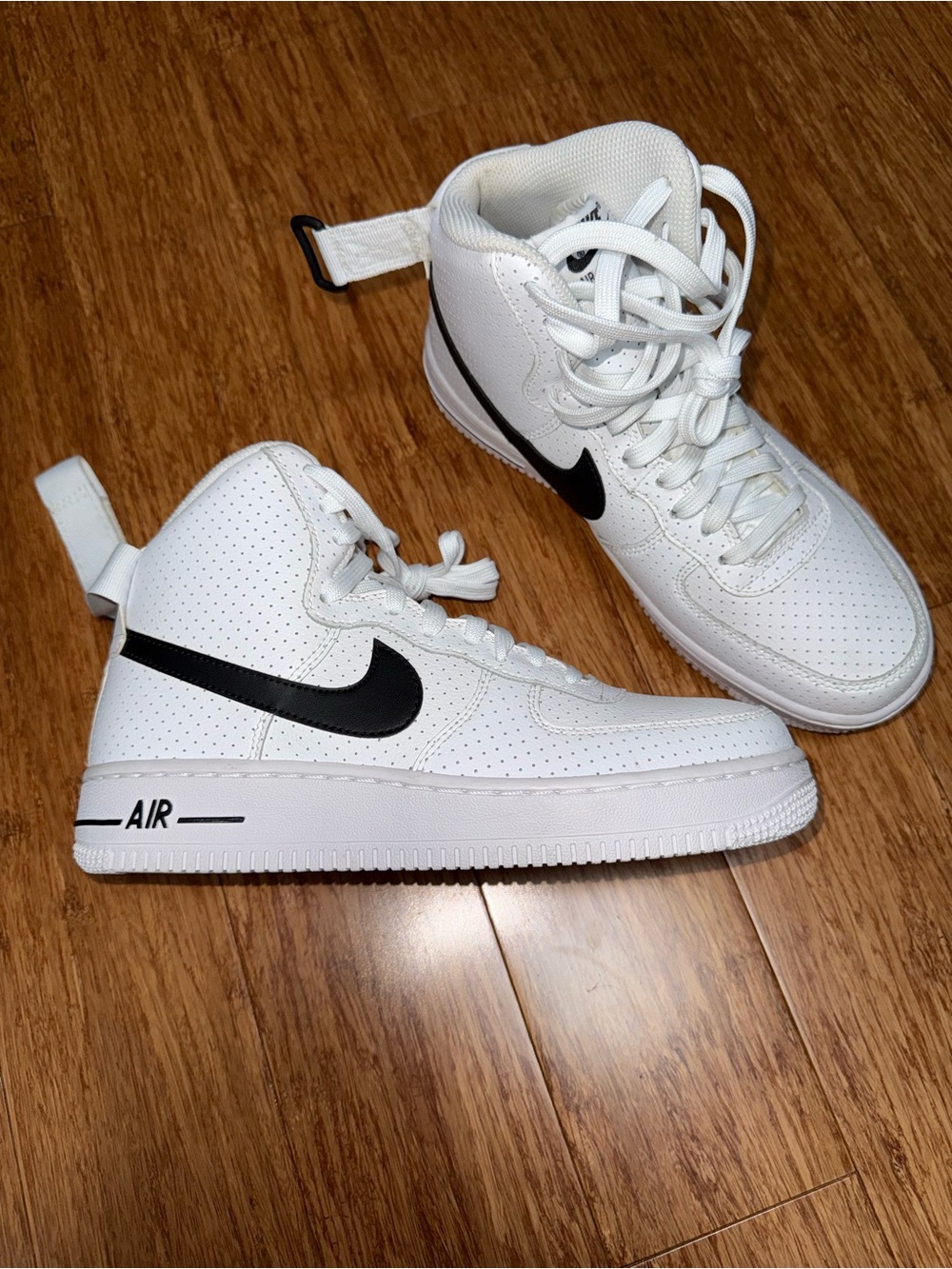 White and Black Air Force 1 High '07 Perforated 5.5Y